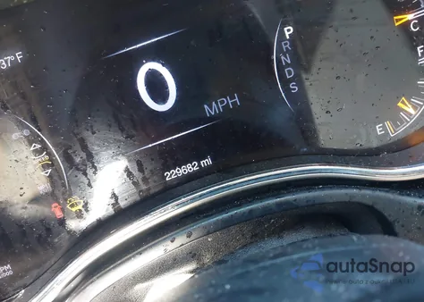 2015 Jeep Grand Cherokee Limited z USA, uszkodzony, nr VIN 1C4RJFBG6FC679006